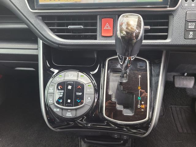 エスクァイア Ｇｉ　ナビ、フリップダウンモニター、エンジンスターター、両側パワードア、シートヒーター、Ｂカメラスマートキー２（12枚目）