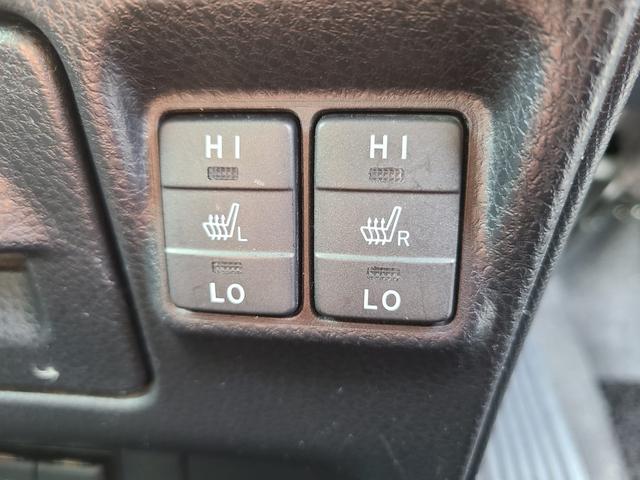 エスクァイア Ｇｉ　ナビ、フリップダウンモニター、エンジンスターター、両側パワードア、シートヒーター、Ｂカメラスマートキー２（13枚目）