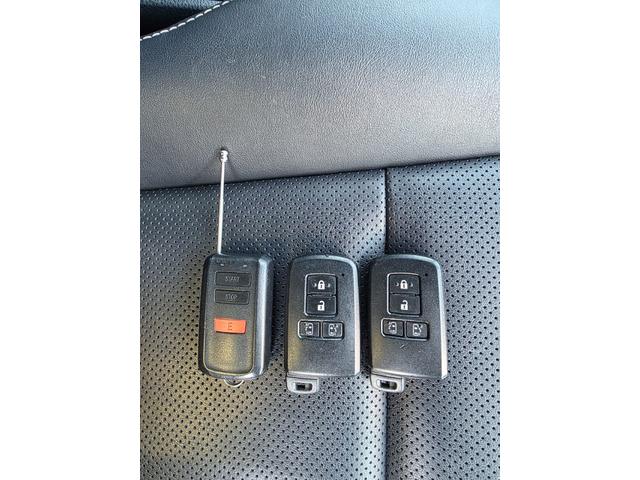 エスクァイア Ｇｉ　ナビ、フリップダウンモニター、エンジンスターター、両側パワードア、シートヒーター、Ｂカメラスマートキー２（19枚目）