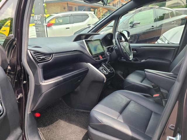 エスクァイア Ｇｉ　ナビ、フリップダウンモニター、エンジンスターター、両側パワードア、シートヒーター、Ｂカメラスマートキー２（22枚目）