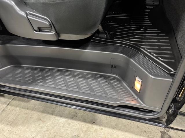 ハイエースバン スーパーＧＬ　ロングスーパーＧＬ／ベッドキット／バックカメラ／ＥＴＣ／１６インチＡＷ／純正ナビ／両側スライドドア（24枚目）