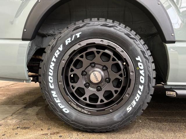 ハイエースバン ロングスーパーＧＬ　ガソリンエンジン／丸目キット／社外バンパー／オーバーフェンダー／アルパインナビ／木目調インパネ／ドラレコ／ＥＴＣ／社外テール（15枚目）