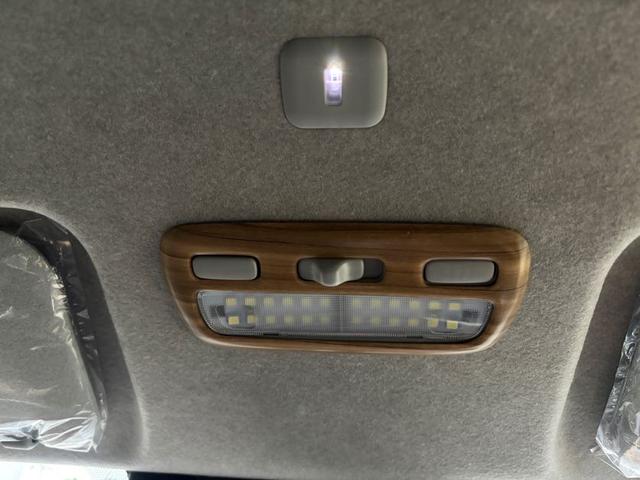 ハイエースバン ロングスーパーＧＬ　ガソリンエンジン／丸目キット／社外バンパー／オーバーフェンダー／アルパインナビ／木目調インパネ／ドラレコ／ＥＴＣ／社外テール（23枚目）