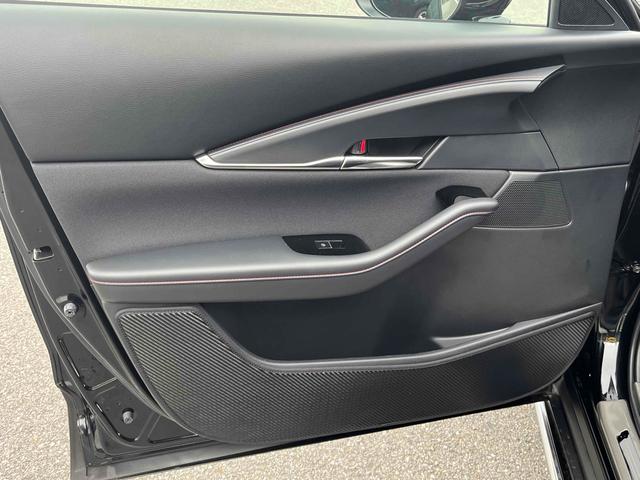 ＣＸ－３０ ２０Ｓ　ブラックトーンエディション　ワンオーナー　４ＷＤ　アップルカープレイ　全方位カメラ　ＣＤ／ＤＶＤプレーヤー　レーダークルーズコントロール　ＨＵＤ　前後ドラレコ　純正１８インチＡＷ　ＬＥＤヘッドライト　パワーバックドア　ナビＴＶ（43枚目）