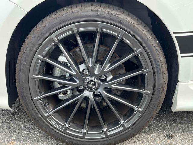 アバルト595 ワンオーナー 5MT 左ハンドル 電動オープン 前後ドラレコ アップルカープレイ Bluetooth ETC 17インチAW オートライト beatsサウンドシステム USBポート(4枚目)