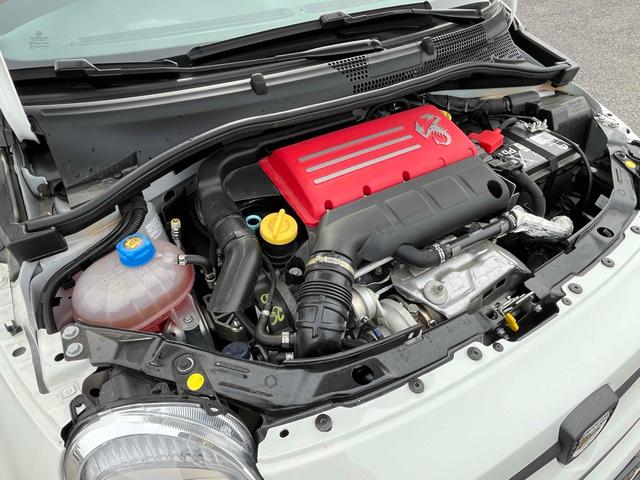 アバルト595 ワンオーナー 5MT 左ハンドル 電動オープン 前後ドラレコ アップルカープレイ Bluetooth ETC 17インチAW オートライト beatsサウンドシステム USBポート(16枚目)