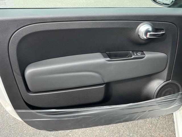 アバルト595 ワンオーナー 5MT 左ハンドル 電動オープン 前後ドラレコ アップルカープレイ Bluetooth ETC 17インチAW オートライト beatsサウンドシステム USBポート(18枚目)