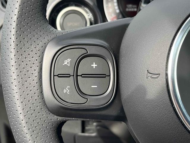 アバルト595 ワンオーナー 5MT 左ハンドル 電動オープン 前後ドラレコ アップルカープレイ Bluetooth ETC 17インチAW オートライト beatsサウンドシステム USBポート(22枚目)