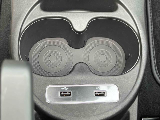 アバルト595 ワンオーナー 5MT 左ハンドル 電動オープン 前後ドラレコ アップルカープレイ Bluetooth ETC 17インチAW オートライト beatsサウンドシステム USBポート(34枚目)