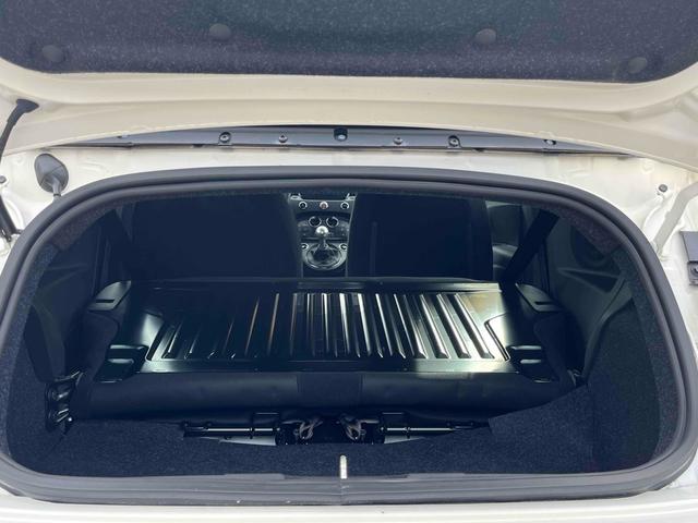 アバルト595 ワンオーナー 5MT 左ハンドル 電動オープン 前後ドラレコ アップルカープレイ Bluetooth ETC 17インチAW オートライト beatsサウンドシステム USBポート(52枚目)