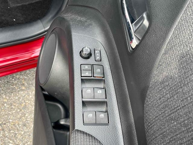 シエンタ Ｇ　セーフティーエディション　パノラミックビューカメラ　ＥＴＣ　前後ドラレコ　ＬＥＤヘッドライト　両側電動スライドドア　ナビ　フルセグＴＶ　ＣＤ／ＤＶＤ再生　シートヒーター　ＵＳＢポート　ステアリングヒーター　スマートキー（15枚目）