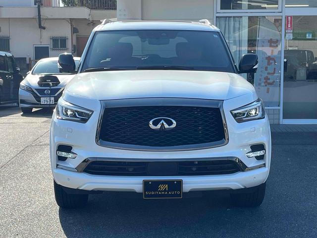 QX80 プロアクティブ 4WD 左ハンドル 純正22インチAW サンルーフ LEDヘッドライト ディスプレイオーディオ カープレイ パワーシート 全方位カメラ ステアリングヒーター パワーバックドア BOSEサウンド ETC(3枚目)