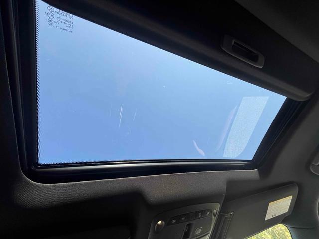 QX80 プロアクティブ 4WD 左ハンドル 純正22インチAW サンルーフ LEDヘッドライト ディスプレイオーディオ カープレイ パワーシート 全方位カメラ ステアリングヒーター パワーバックドア BOSEサウンド ETC(10枚目)