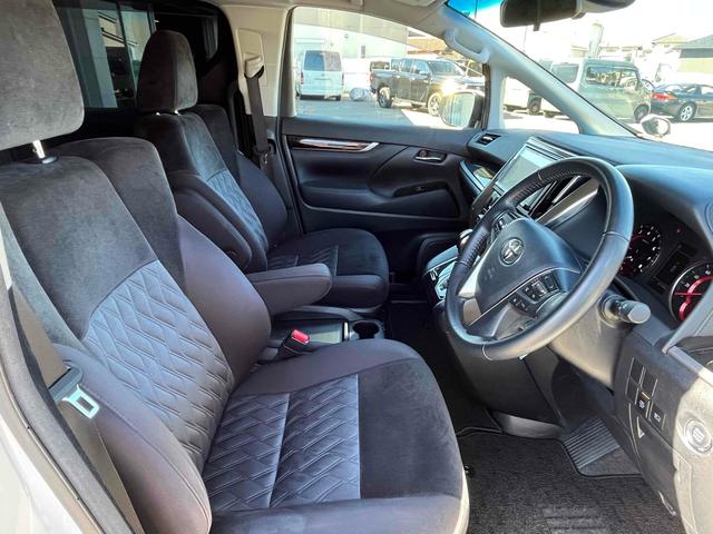 ヴェルファイア ２．５Ｚ　二眼ＬＥＤヘッドライト　ＡＬＰＩＮＥナビ　ＡＬＰＩＮＥ後席モニター　Ｂカメラ　フルセグＴＶ　クルーズコントロール　ＥＴＣ　純正１８インチＡＷ　ドライブレコーダー　ＣＤ／ＤＶＤ再生　両側電動スライドドア（12枚目）