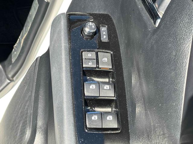 ヴェルファイア ２．５Ｚ　二眼ＬＥＤヘッドライト　ＡＬＰＩＮＥナビ　ＡＬＰＩＮＥ後席モニター　Ｂカメラ　フルセグＴＶ　クルーズコントロール　ＥＴＣ　純正１８インチＡＷ　ドライブレコーダー　ＣＤ／ＤＶＤ再生　両側電動スライドドア（22枚目）