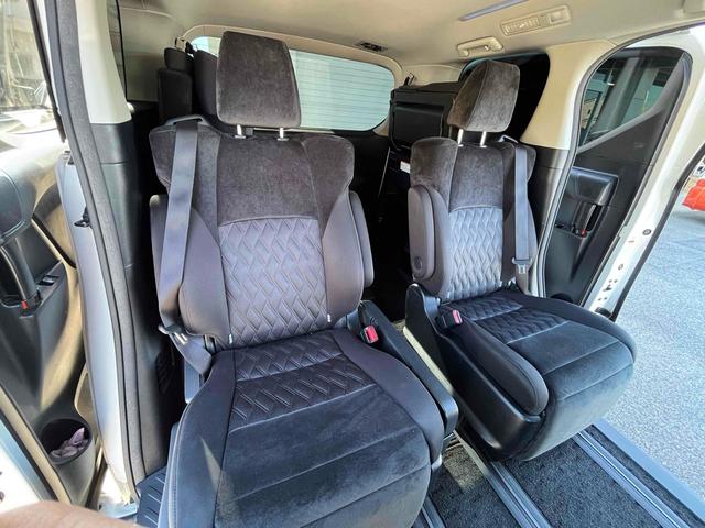 ヴェルファイア ２．５Ｚ　二眼ＬＥＤヘッドライト　ＡＬＰＩＮＥナビ　ＡＬＰＩＮＥ後席モニター　Ｂカメラ　フルセグＴＶ　クルーズコントロール　ＥＴＣ　純正１８インチＡＷ　ドライブレコーダー　ＣＤ／ＤＶＤ再生　両側電動スライドドア（54枚目）