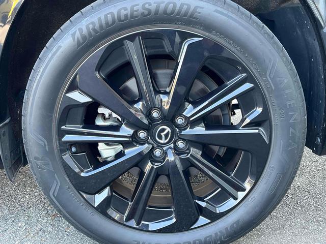 ＣＸ－６０ ＸＤ－ハイブリッド　エクスクルーシブスポーツ　４ＷＤ　パノラマサンルーフ　純正２０インチＡＷ　レーダークルーズコントロール　全方位カメラ　ＥＴＣ　ナビ　ＴＶ　Ｂｌｕｅｔｏｏｔｈ　アップルカープレイ　ワイヤレス充電　シートヒーター　１００Ｖ電源（16枚目）