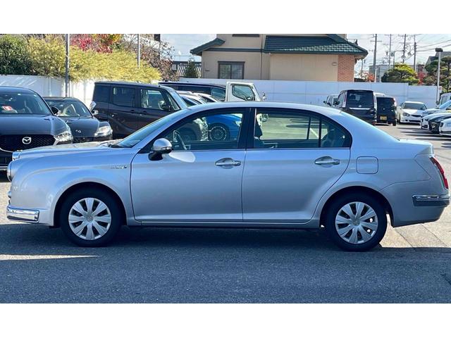 リューギ ハイブリッド ストラーダナビ フルセグTV Bluetooth デジタルインナーミラー型ドライブレコーダー DVD/CD再生 ETC レーンアシスト 衝突被害軽減システム スマートキー 電動格納ミラー USB(5枚目)