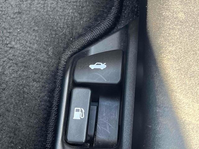 リューギ ハイブリッド ストラーダナビ フルセグTV Bluetooth デジタルインナーミラー型ドライブレコーダー DVD/CD再生 ETC レーンアシスト 衝突被害軽減システム スマートキー 電動格納ミラー USB(18枚目)