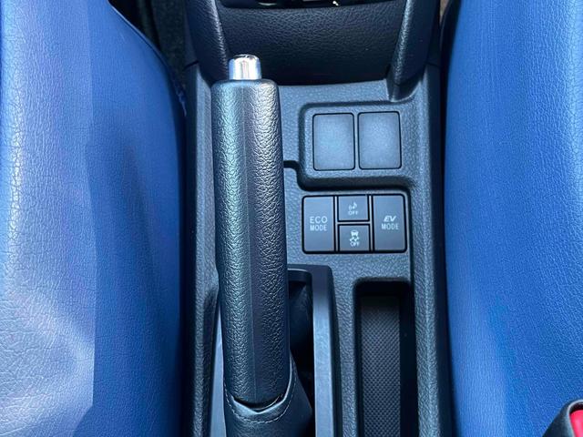 リューギ ハイブリッド ストラーダナビ フルセグTV Bluetooth デジタルインナーミラー型ドライブレコーダー DVD/CD再生 ETC レーンアシスト 衝突被害軽減システム スマートキー 電動格納ミラー USB(32枚目)