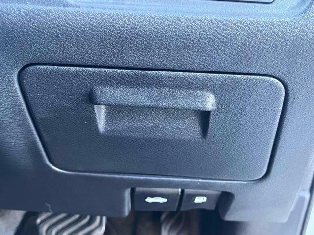 セレナ e-パワー ハイウェイスターV 純正11型後席モニター クルーズコントロール 純正ナビ フルセグ Bluetooth ドライブレコーダー シートヒーター アラウンドビューモニター ステアリングヒーター 両側電動スライドドア ETC(18枚目)