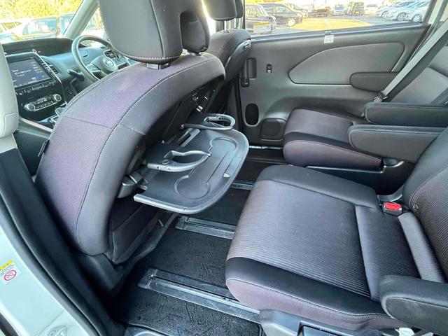 セレナ e-パワー ハイウェイスターV 純正11型後席モニター クルーズコントロール 純正ナビ フルセグ Bluetooth ドライブレコーダー シートヒーター アラウンドビューモニター ステアリングヒーター 両側電動スライドドア ETC(53枚目)