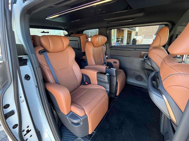 ヴェルファイア Ｚ　プレミア　ワンオーナー　４ＷＤ　パノラミックビューカメラ　左右独立ムーンルーフ　デジタルインナーミラー　ＥＴＣ２．０　純正１９インチＡＷ　ＴＶ　ナビ　Ｂｌｕｅｔｏｏｔｈ　パワーバックドア　レーダークルーズ（55枚目）