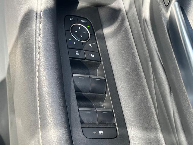 アルファードハイブリッド Ｚ　ワンオーナー　純正後席モニター　パノラミックビューカメラ　左右独立ムーンルーフ　アップルカープレイ　純正１８インチＡＷ　ＥＴＣ２．０　ワイヤレス充電　ＡＣＣ　ＢＳＭ　ナビ　ＴＶ　前後ドラレコ　ＨＵＤ（20枚目）