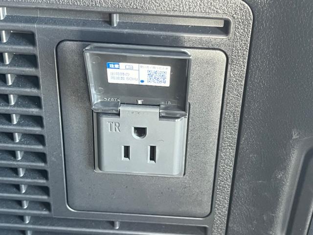 アルファードハイブリッド Ｚ　ワンオーナー　純正後席モニター　パノラミックビューカメラ　左右独立ムーンルーフ　アップルカープレイ　純正１８インチＡＷ　ＥＴＣ２．０　ワイヤレス充電　ＡＣＣ　ＢＳＭ　ナビ　ＴＶ　前後ドラレコ　ＨＵＤ（46枚目）