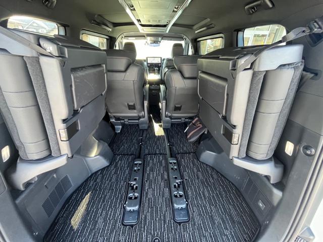 アルファードハイブリッド Ｚ　ワンオーナー　純正後席モニター　パノラミックビューカメラ　左右独立ムーンルーフ　アップルカープレイ　純正１８インチＡＷ　ＥＴＣ２．０　ワイヤレス充電　ＡＣＣ　ＢＳＭ　ナビ　ＴＶ　前後ドラレコ　ＨＵＤ（69枚目）