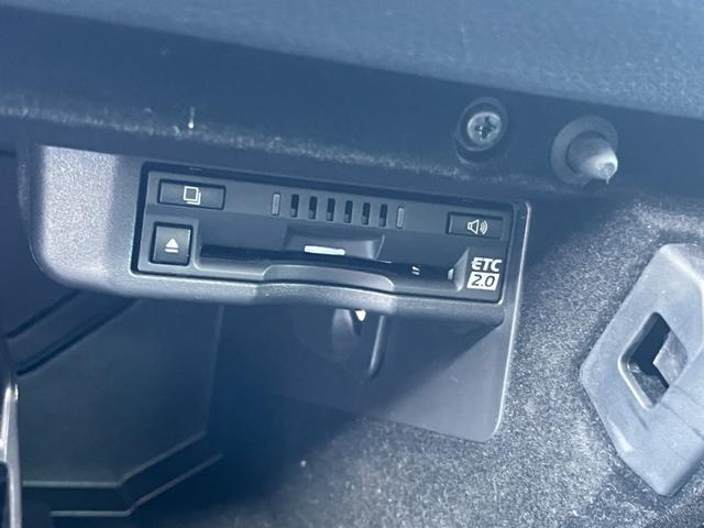 ＩＳ 　ワンオーナー　パノラミックビューカメラ　純正１９インチＡＷ　サンルーフ　レーダークルーズ　三眼ＬＥＤヘッド　ＢＳＭ　ナビ　ＴＶ　シートヒーター　前後ドラレコ　ＥＴＣ２．０　ステアリングヒーター（33枚目）