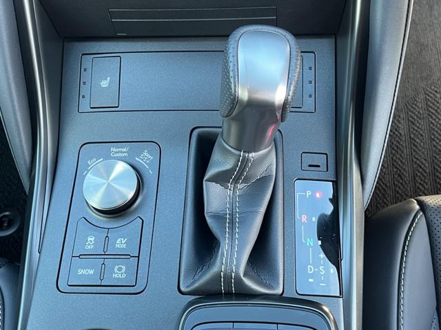 ＩＳ 　ワンオーナー　パノラミックビューカメラ　純正１９インチＡＷ　サンルーフ　レーダークルーズ　三眼ＬＥＤヘッド　ＢＳＭ　ナビ　ＴＶ　シートヒーター　前後ドラレコ　ＥＴＣ２．０　ステアリングヒーター（59枚目）