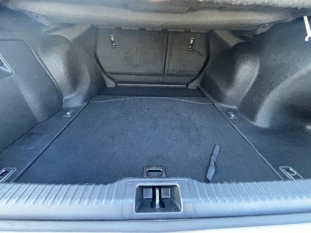 ＩＳ 　ワンオーナー　パノラミックビューカメラ　純正１９インチＡＷ　サンルーフ　レーダークルーズ　三眼ＬＥＤヘッド　ＢＳＭ　ナビ　ＴＶ　シートヒーター　前後ドラレコ　ＥＴＣ２．０　ステアリングヒーター（71枚目）