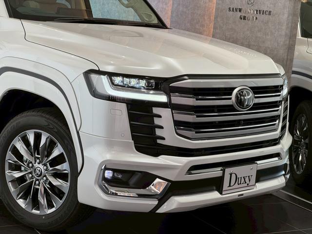 TOYOTA　ノベルティー　５点(週末値下げ中) TOYOTA LAND CRUISER ZX | 2023 | PEARL WHITE | 4756 km