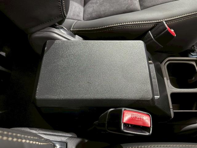 ランドクルーザー７０ ＡＸ　ケンウッドＢｉｇナビ　バックカメラ　フルセグＴＶ　クルーズコントロール　電動デフロック　純正１６インチＡＷ　オートヘッドライト　ヘッドライトリベライザー　純正ドアバイザー　キーレス　ＬＥＤヘッドライト（37枚目）