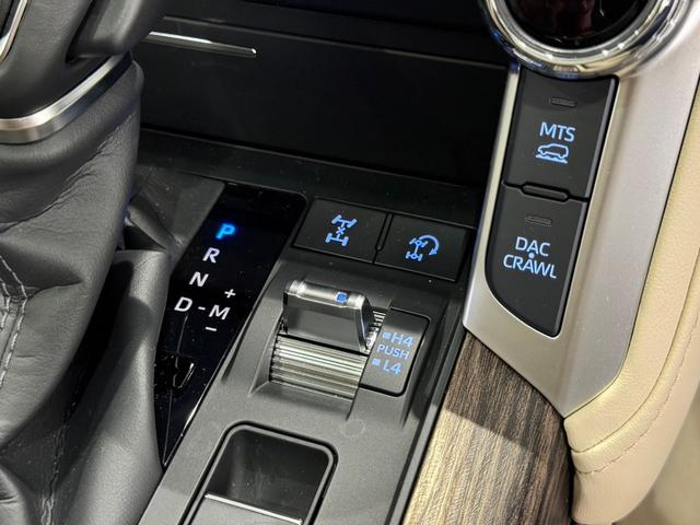 ランドクルーザー ＺＸ　モデリスタエアロ　モデリスタウィング　タイヤ空気圧センサー　リア電動デフロック　サンルーフ　リヤエンターテイメント　ＪＢＬメーカーナビ　ルーフレール　イグラセキュリティー　デジタルインナーミラー（64枚目）