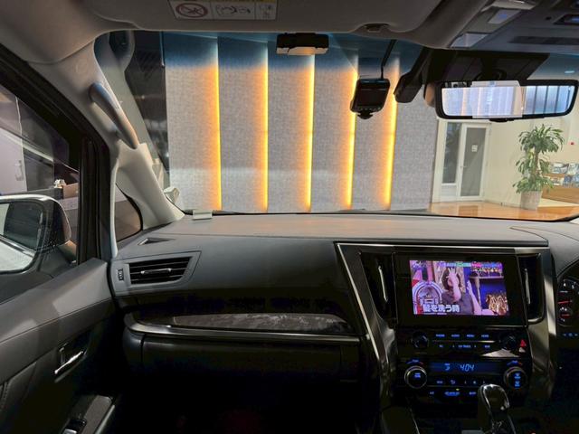 アルファード ２．５Ｓ　モデリスタエアロ　ツインムーンルーフ　デジタルミラー　１２．１型後席モニター　３眼ＬＥＤヘッド　ナビキット　フルセグＴＶ　ＤＶＤデッキ　スペアタイヤ　１８インチＡＷ　ドラレコ　レーダー　ＢＳＭ　ＥＴＣ（60枚目）