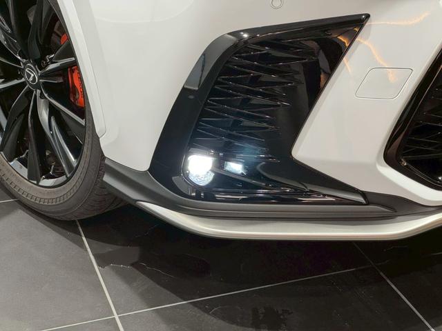 ＮＸ ＮＸ３５０ｈ　Ｆスポーツ　白革内装　オレンジキャリパー　パノラマルーフ　デジタルインナーミラー　３６０度ドライブレコーダ　パノラミックビュー　ブラインドスポット　ヘッドアップディスプレイ　ナビ　ＴＶ　ＥＴＣ２．０　純正２０ＡＷ（19枚目）