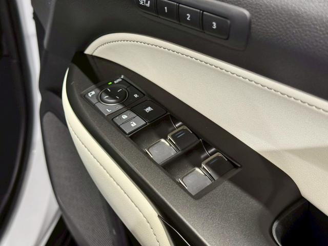 ＮＸ ＮＸ３５０ｈ　Ｆスポーツ　白革内装　オレンジキャリパー　パノラマルーフ　デジタルインナーミラー　３６０度ドライブレコーダ　パノラミックビュー　ブラインドスポット　ヘッドアップディスプレイ　ナビ　ＴＶ　ＥＴＣ２．０　純正２０ＡＷ（77枚目）