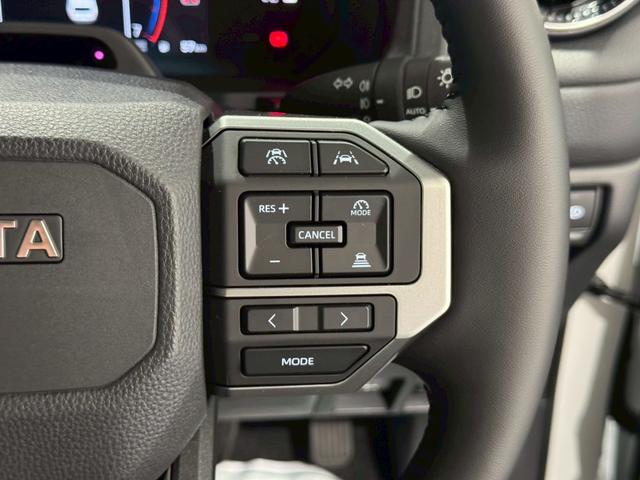 ランドクルーザー250 VX 丸目LEDヘッド トヨタチームメイト 寒冷地仕様 デジタルミラー ムーンルーフ ルーフレール パノラミックビュー ブラインドスポット 純正12.3型DA ナビ フルセグTV HDMI端子 ETC2.0(63枚目)