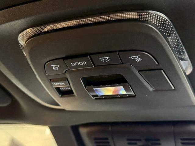 TOYOTA CROWN SPORT