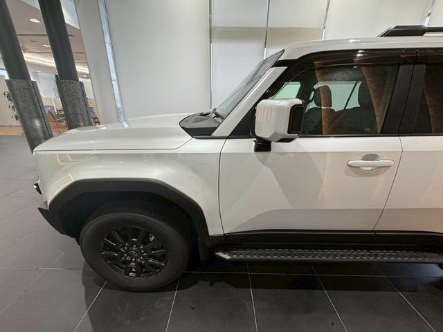 ランドクルーザー250 VX シグネチャーイルミブレード モデリスタパッケージ サンルーフ 丸目ヘッドライト パノラミックビューモニター デジタルインナーミラー ルーフレール ビルトインETC チームメイト HDMI 寒冷地仕様(30枚目)