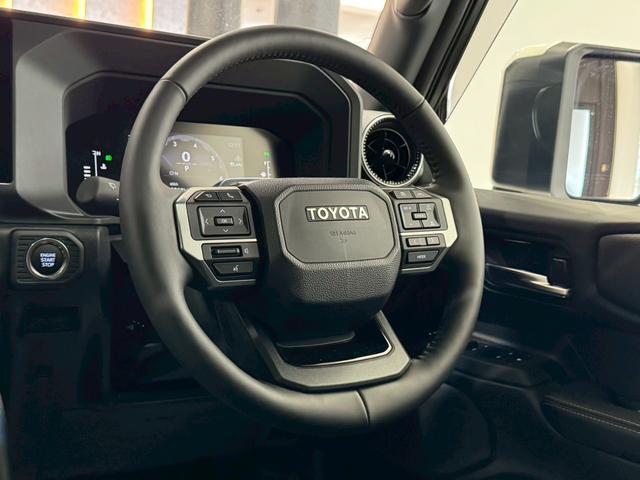 ランドクルーザー250 VX シグネチャーイルミブレード モデリスタパッケージ サンルーフ 丸目ヘッドライト パノラミックビューモニター デジタルインナーミラー ルーフレール ビルトインETC チームメイト HDMI 寒冷地仕様(58枚目)