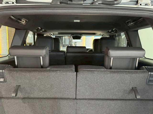 ランドクルーザー250 VX シグネチャーイルミブレード モデリスタパッケージ サンルーフ 丸目ヘッドライト パノラミックビューモニター デジタルインナーミラー ルーフレール ビルトインETC チームメイト HDMI 寒冷地仕様(63枚目)