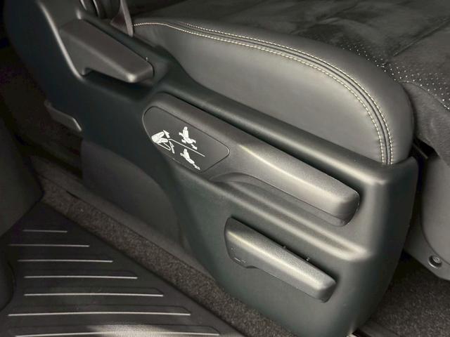 TOYOTA ALPHARD 2.5S TYPE GOLD III