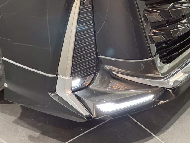 ヴェルファイアハイブリッド Z プレミア 内装茶革 モデリスタエアロ 13.2型後席モニター デジタルミラー スペアタイヤ 左右独立ムーンルーフ トヨタチームメイト 置くだけ充電 パノラミックビュー HDMI端子 HUD BSM ETC2.0(21枚目)