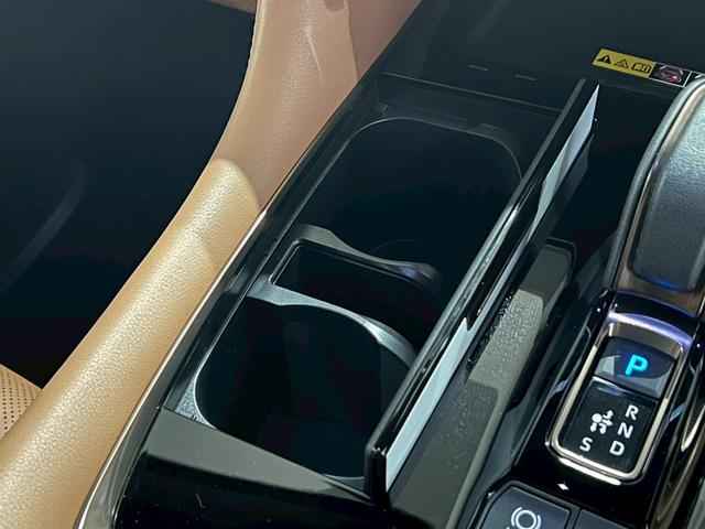 ヴェルファイアハイブリッド Z プレミア 内装茶革 モデリスタエアロ 13.2型後席モニター デジタルミラー スペアタイヤ 左右独立ムーンルーフ トヨタチームメイト 置くだけ充電 パノラミックビュー HDMI端子 HUD BSM ETC2.0(72枚目)