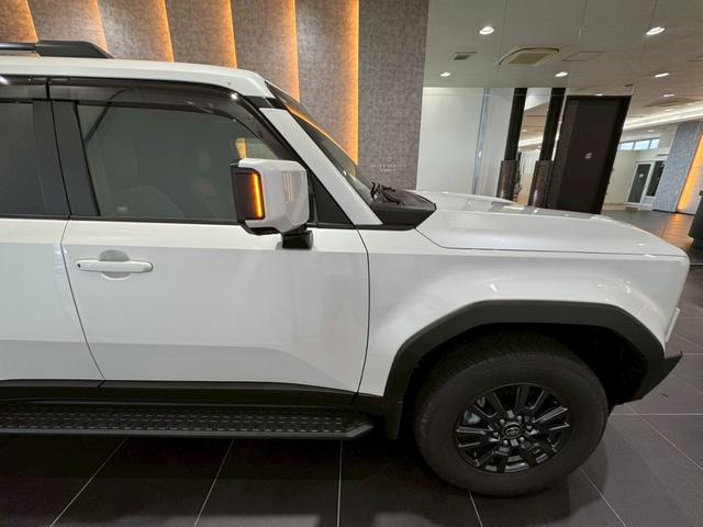 ランドクルーザー250 VX 丸目LEDヘッド トヨタチームメイト 寒冷地仕様 デジタルミラー ムーンルーフ ルーフレール パノラミックビュー ブラインドスポット 純正12.3型DA ナビ フルセグTV HDMI端子 ETC2.0(24枚目)