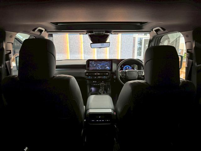 ランドクルーザー250 VX 丸目LEDヘッド トヨタチームメイト 寒冷地仕様 デジタルミラー ムーンルーフ ルーフレール パノラミックビュー ブラインドスポット 純正12.3型DA ナビ フルセグTV HDMI端子 ETC2.0(59枚目)