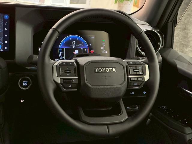 ランドクルーザー250 VX 丸目LEDヘッド トヨタチームメイト 寒冷地仕様 デジタルミラー ムーンルーフ ルーフレール パノラミックビュー ブラインドスポット 純正12.3型DA ナビ フルセグTV HDMI端子 ETC2.0(61枚目)